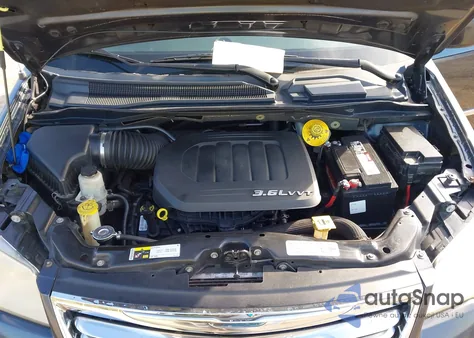 2014 Chrysler Town & Country Touring из США, поврежденный, VIN 2C4RC1BG9ER216103